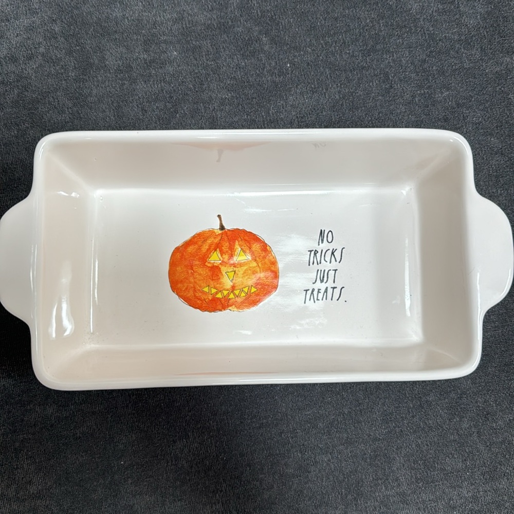 🆕 Rae Dunn Halloween No Tricks Just Treats Loaf Pan